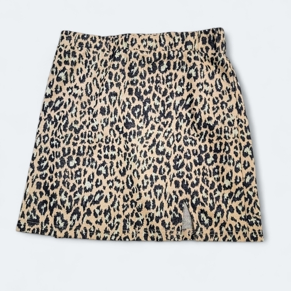 Wild Honey Knit Sparkly Leopard Print Mini Skirt Size Medium - Picture 1 of 13